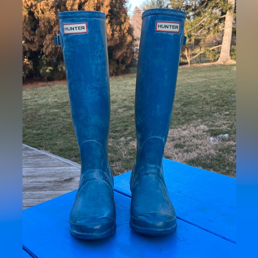 EUC Hunter Tall Turquoise Rain Boot Size 7